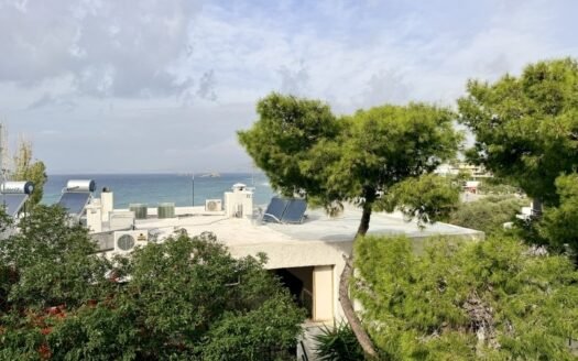 Dviejų aukštų namas