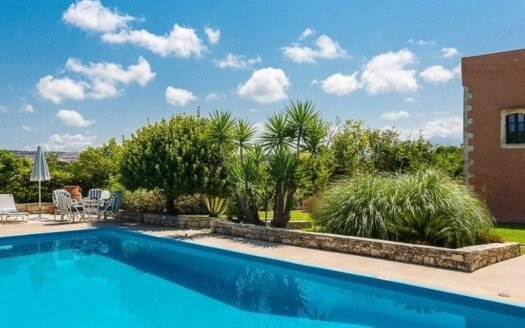 Parduodama vila 154 m² Kretoje
